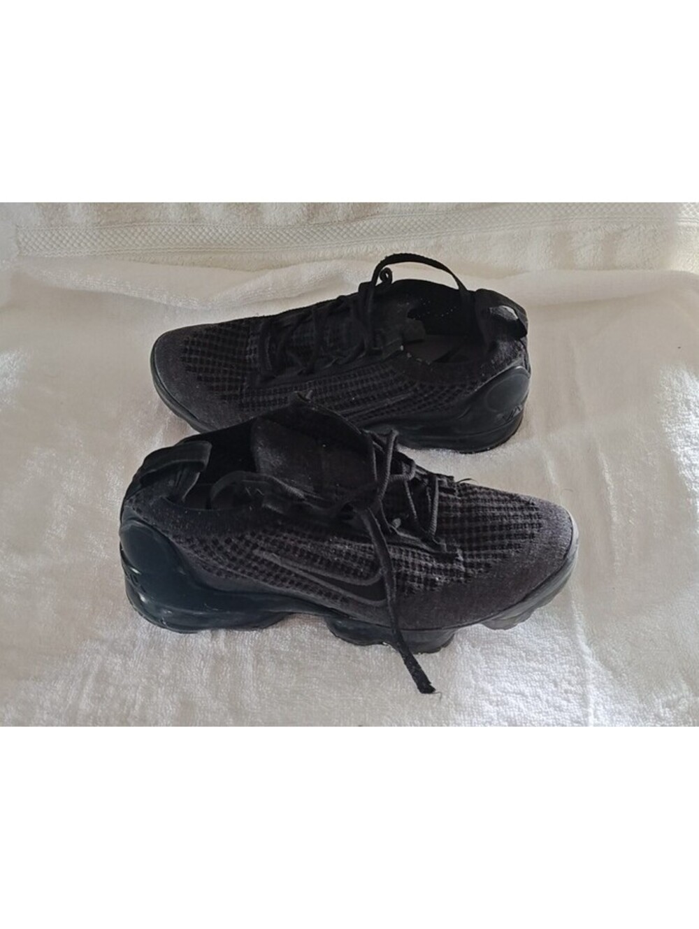 Nike Air Vapormax 2021 GS Flyknit Triple Black DB1550-001 5.5y Women's Size 7